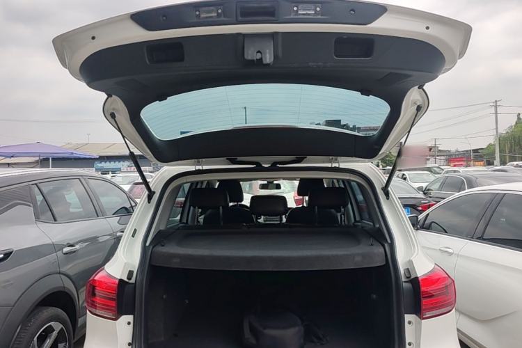 Used Volkswagen Tiguan 2016 280TSI Automatic Two-Wheel Drive Silk Road Comfort Edition Trunk