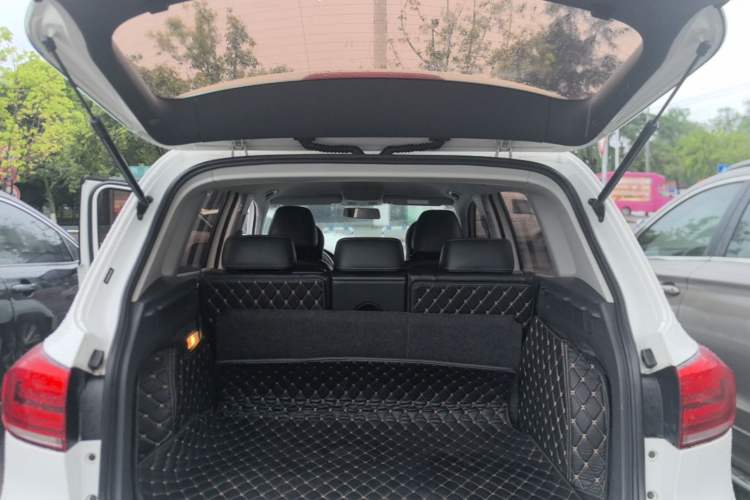 Used Volkswagen Tiguan 2016 280TSI Automatic Two-Wheel-Drive Silk Road Style Edition Trunk