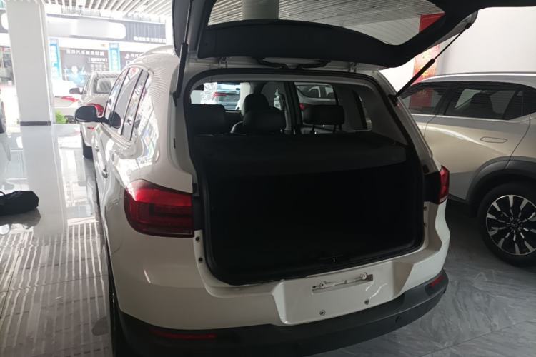 Used Volkswagen Tiguan 2016 280TSI Automatic Two-Wheel Drive Silk Road Comfort Edition Trunk