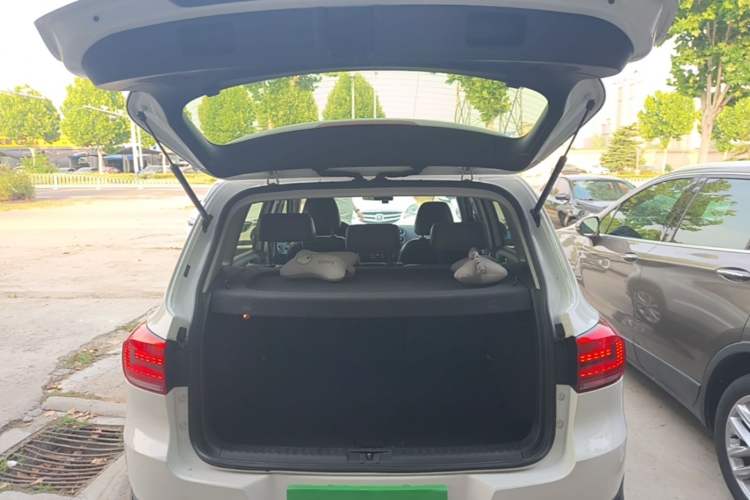 Used Volkswagen Tiguan 2016 280TSI Automatic Two-Wheel-Drive Silk Road Style Edition Trunk