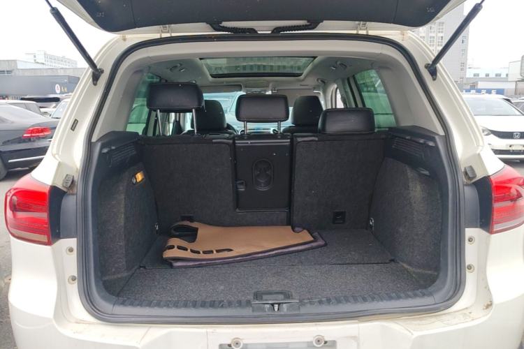 Used Volkswagen Tiguan 2016 330TSI Automatic All-Wheel-Drive Flagship Edition Trunk