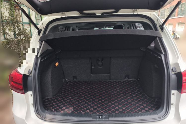 Used Volkswagen Tiguan 2016 280TSI Automatic Two-Wheel Drive Silk Road Comfort Edition Trunk