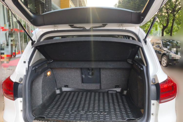 Used Volkswagen Tiguan 2016 300TSI Automatic Two-Wheel Drive Comfort Edition Trunk