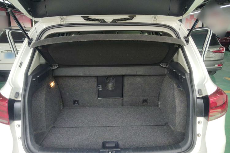 Used Volkswagen Tiguan 2016 280TSI Automatic Two-Wheel Drive Silk Road Comfort Edition Trunk