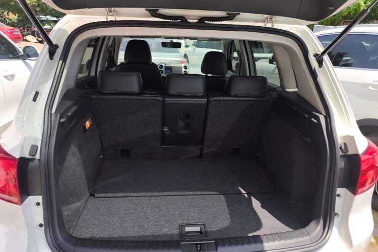 Used Volkswagen Tiguan 2016 300TSI Automatic Two-Wheel Drive Trend Edition Trunk