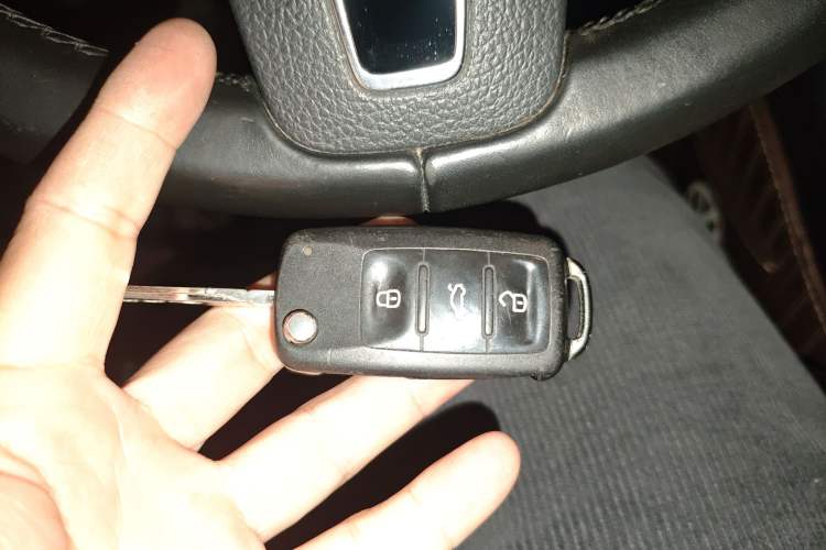Used Volkswagen Tiguan 2016 300TSI Automatic Two-Wheel Drive Comfort Edition Vehicle Key