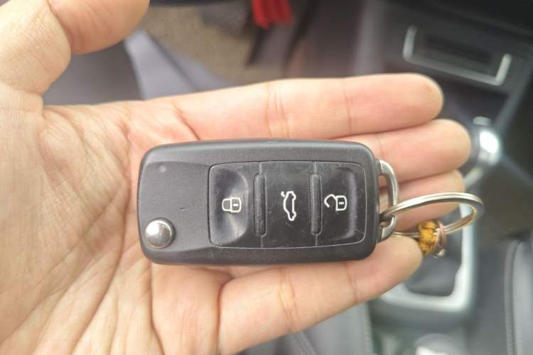Used Volkswagen Tiguan 2016 330TSI Automatic All-Wheel Drive Luxury Edition Vehicle Key