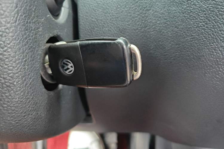 Used Volkswagen Tiguan 2016 280TSI Automatic Two-Wheel-Drive Silk Road Style Edition Vehicle Key