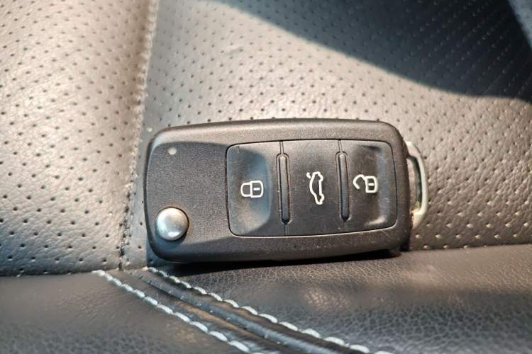 Used Volkswagen Tiguan 2016 300TSI Automatic All-Wheel Drive Luxury Edition Vehicle Key