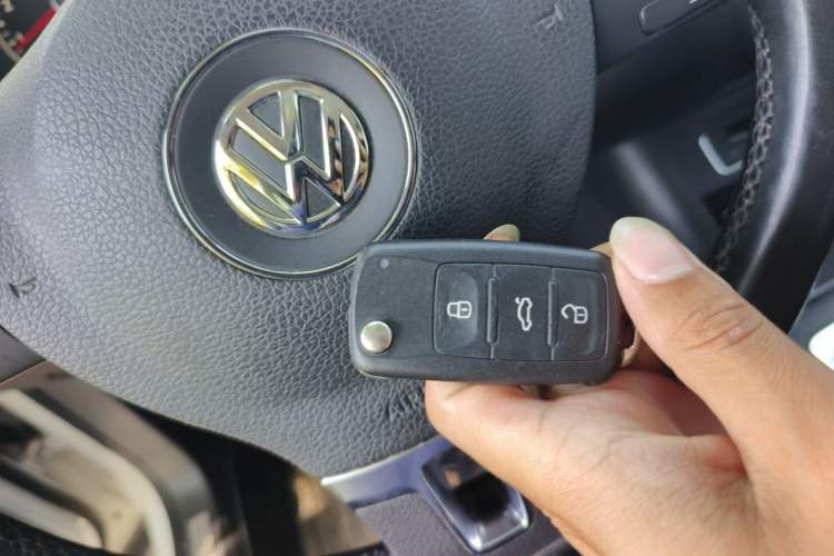Used Volkswagen Tiguan 2016 330TSI Automatic All-Wheel Drive Luxury Edition Vehicle Key