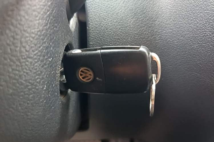 Used Volkswagen Tiguan 2016 280TSI Automatic Two-Wheel-Drive Silk Road Style Edition Vehicle Key