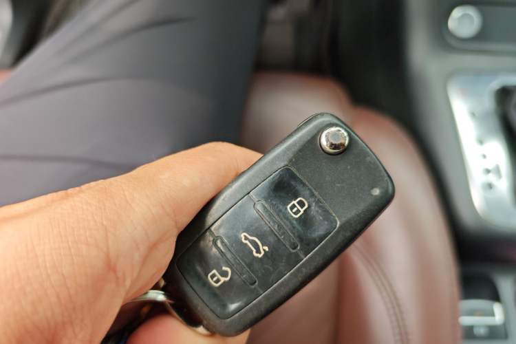 Used Volkswagen Tiguan 2016 300TSI Automatic All-Wheel Drive Luxury Edition Vehicle Key