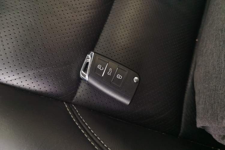 Used Volkswagen Tiguan 2016 300TSI Automatic Two-Wheel Drive Luxury Edition Vehicle Key