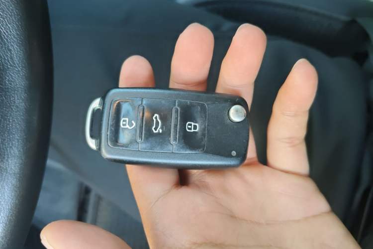 Used Volkswagen Tiguan 2016 280TSI Automatic Two-Wheel-Drive Silk Road Style Edition Vehicle Key