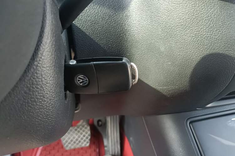 Used Volkswagen Tiguan 2016 280TSI Automatic Two-Wheel-Drive Silk Road Style Edition Vehicle Key