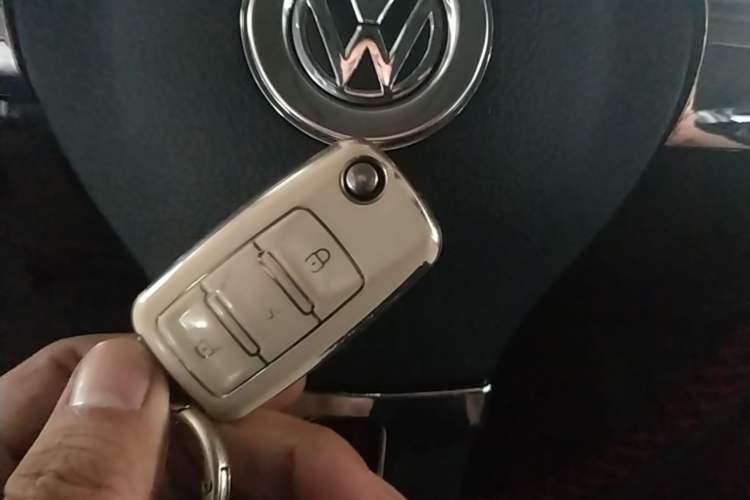 Used Volkswagen Tiguan 2016 280TSI Automatic Two-Wheel-Drive Silk Road Style Edition Vehicle Key