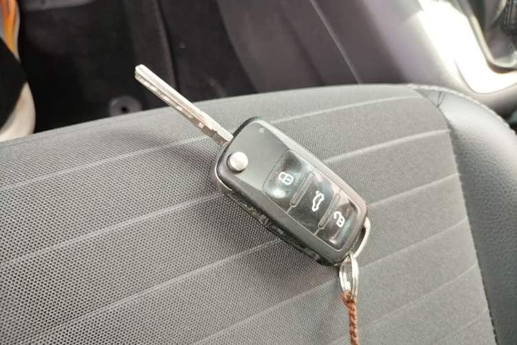 Used Volkswagen Tiguan 2016 280TSI Automatic Two-Wheel-Drive Silk Road Style Edition Vehicle Key
