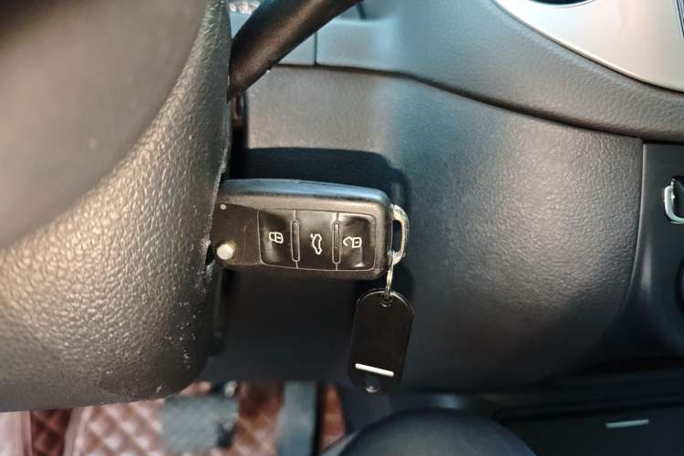 Used Volkswagen Tiguan 2016 300TSI Automatic Two-Wheel Drive Comfort Edition Vehicle Key