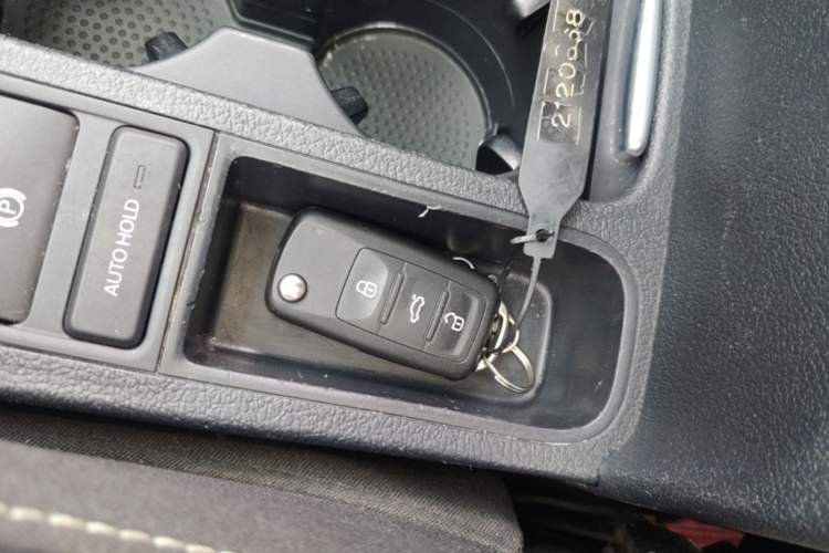 Used Volkswagen Tiguan 2016 330TSI Automatic All-Wheel-Drive Flagship Edition Vehicle Key