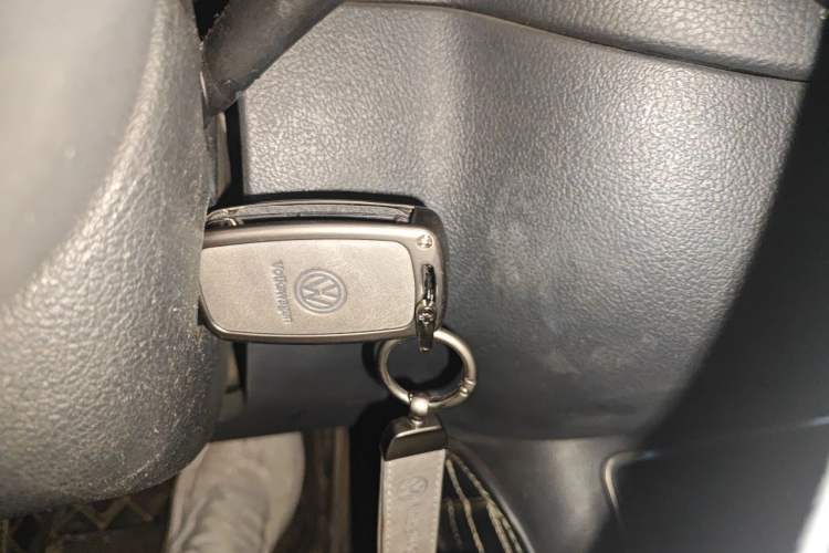 Used Volkswagen Tiguan 2016 280TSI Automatic Two-Wheel-Drive Silk Road Style Edition Vehicle Key