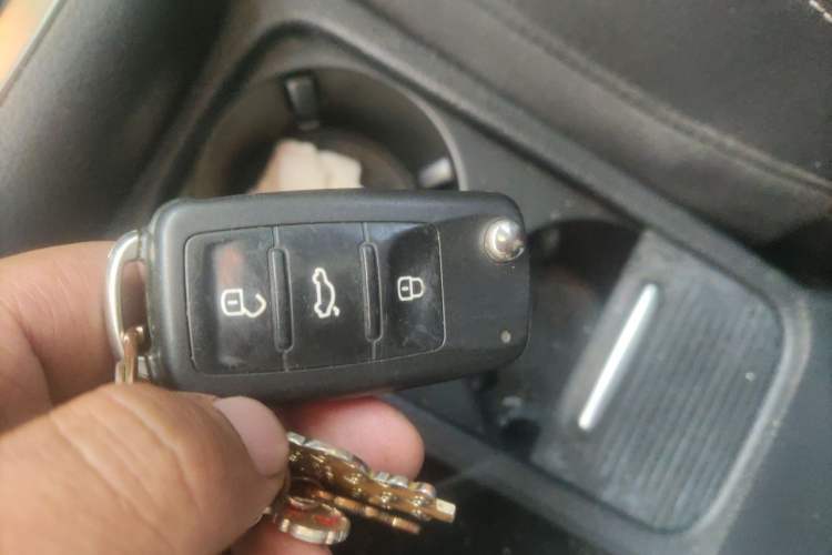 Used Volkswagen Tiguan 2016 300TSI Automatic Two-Wheel Drive Luxury Edition Vehicle Key