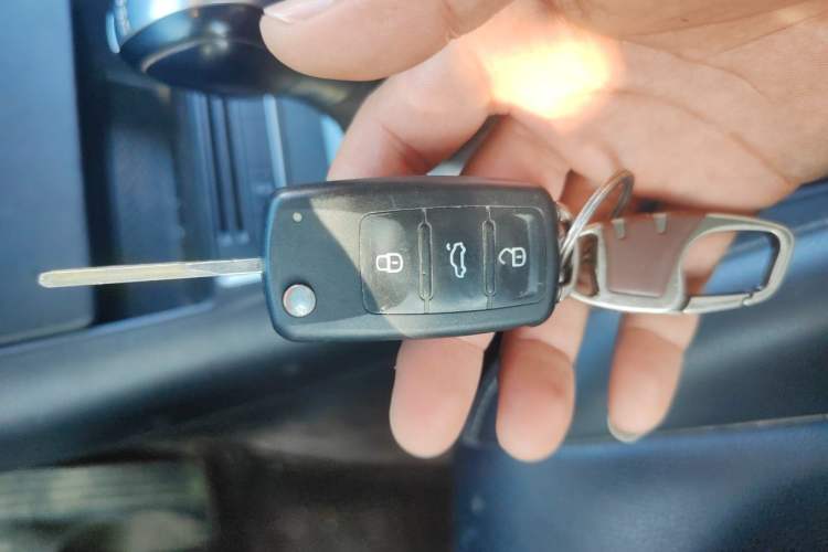 Used Volkswagen Tiguan 2016 280TSI Automatic Two-Wheel-Drive Silk Road Style Edition Vehicle Key