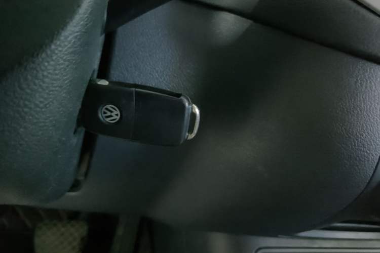 Used Volkswagen Tiguan 2016 280TSI Automatic Two-Wheel-Drive Silk Road Style Edition Vehicle Key