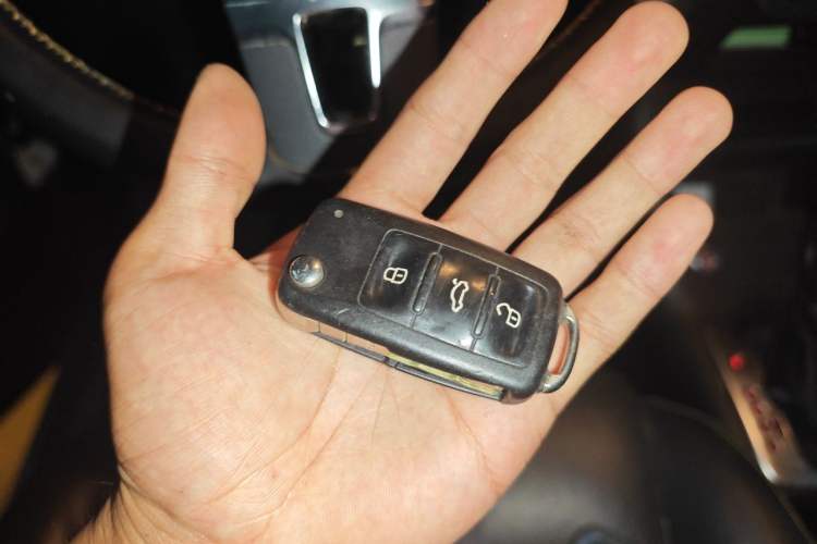 Used Volkswagen Tiguan 2016 300TSI Automatic Two-Wheel Drive Luxury Edition Vehicle Key
