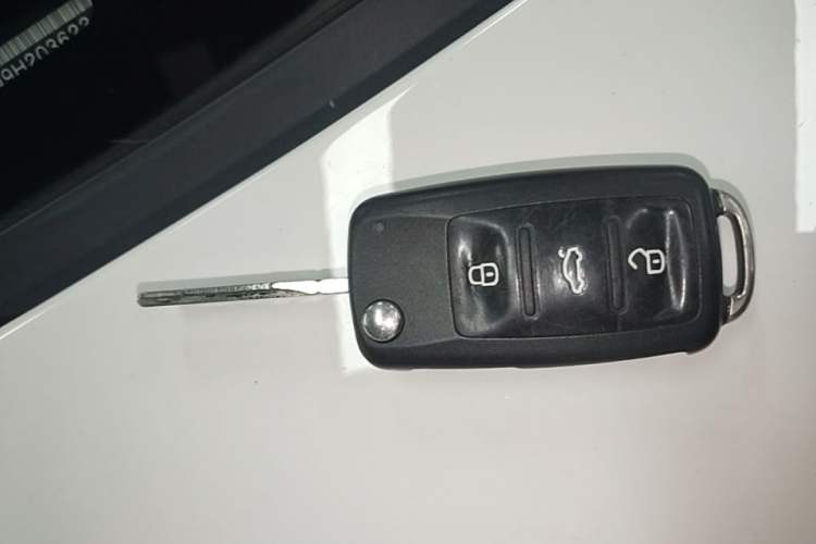 Used Volkswagen Tiguan 2016 280TSI Automatic Two-Wheel Drive Silk Road Comfort Edition Vehicle Key