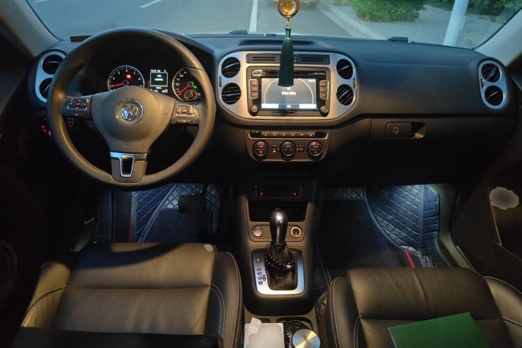 Used Volkswagen Tiguan 2016 300TSI Automatic Two-Wheel Drive Luxury Edition Center Console