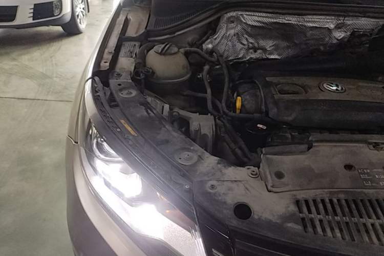 Used Volkswagen Tiguan 2016 300TSI Automatic Two-Wheel Drive Comfort Edition Engine Bay Right