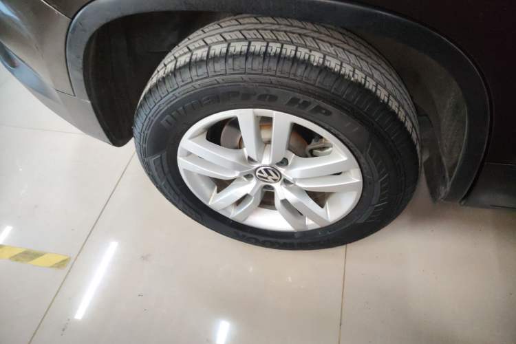 Used Volkswagen Tiguan 2016 300TSI Automatic Two-Wheel Drive Trend Edition Exterior 5