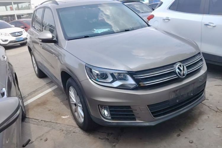 Used Volkswagen Tiguan 2016 300TSI Automatic All-Wheel Drive Fashion Vision Edition Front Right 45 Deg
