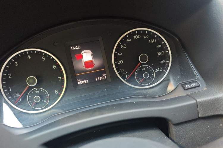 Used Volkswagen Tiguan 2016 300TSI Automatic Two-Wheel Drive Luxury Edition Instrument Cluster