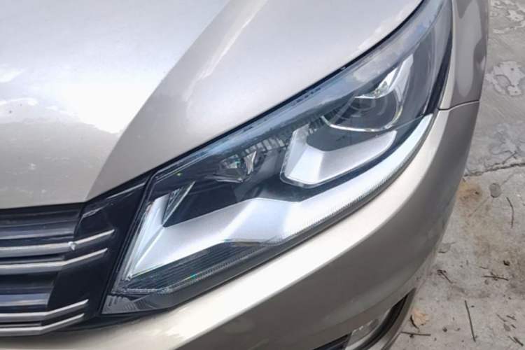Used Volkswagen Tiguan 2016 300TSI Automatic All-Wheel Drive Fashion Vision Edition Left Front Headlight