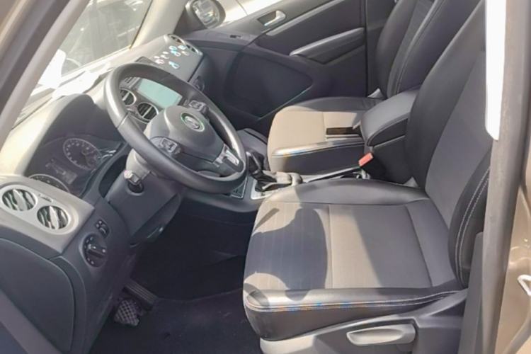 Used Volkswagen Tiguan 2016 300TSI Automatic All-Wheel Drive Fashion Vision Edition Left Front Seat