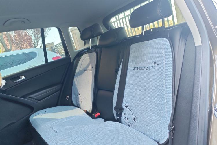 Used Volkswagen Tiguan 2016 280TSI Automatic Two-Wheel-Drive Silk Road Style Edition Left Rear Seat