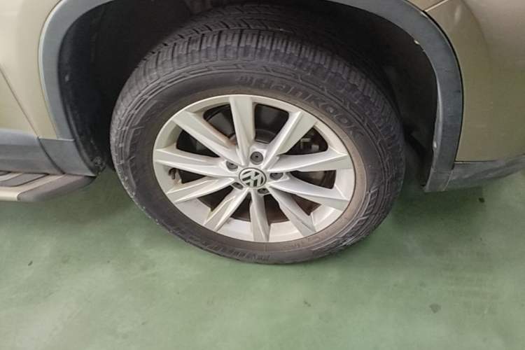 Used Volkswagen Tiguan 2016 300TSI Automatic Two-Wheel Drive Comfort Edition Right Front Wheel Hub