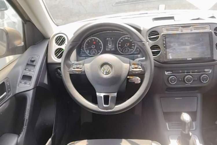 Used Volkswagen Tiguan 2016 300TSI Automatic All-Wheel Drive Fashion Vision Edition Steering Wheel