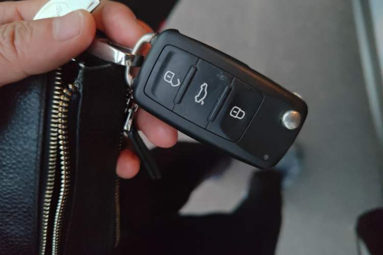 Used Volkswagen Tiguan 2016 300TSI Automatic Two-Wheel Drive Luxury Edition Vehicle Key