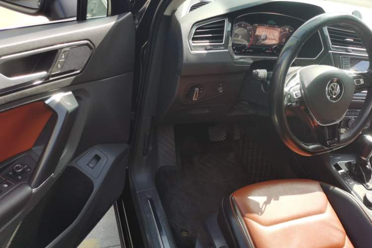 Used Volkswagen Tiguan 2017 330TSI All-Wheel-Drive Innovation Model Driver Seat