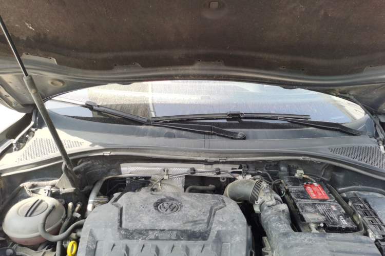 Used Volkswagen Tiguan 2017 330TSI All-Wheel-Drive Innovation Model Engine Bay