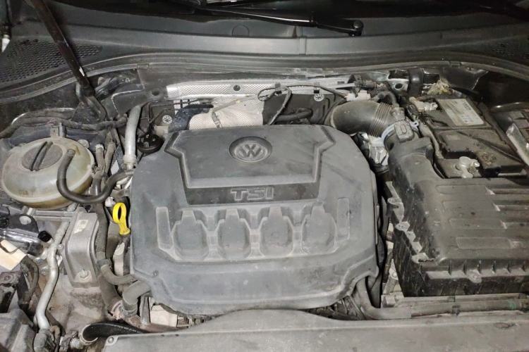 Used Volkswagen Tiguan 2017 330TSI Four-Wheel Drive High-End Model Engine Bay