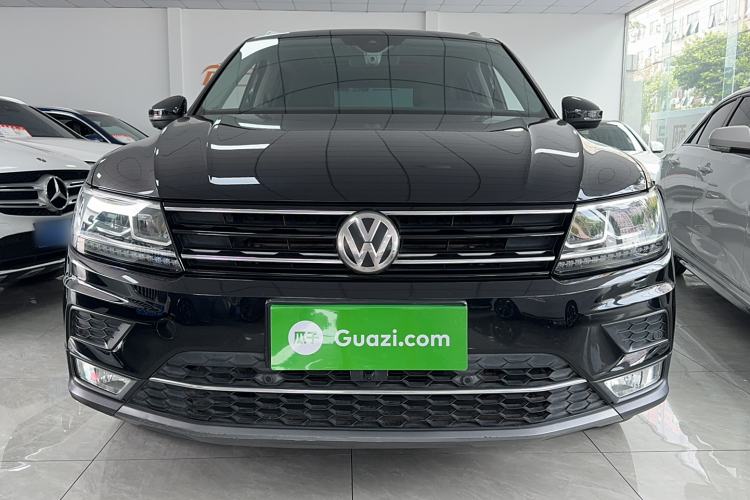 Used Volkswagen Tiguan 2017 330TSI All-Wheel-Drive Innovation Model Exterior 8