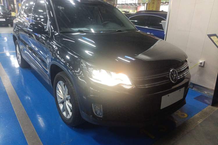 Used Volkswagen Tiguan 2017 300TSI Automatic Two-Wheel Drive Silk Road Luxury Edition Front Right 45 Deg