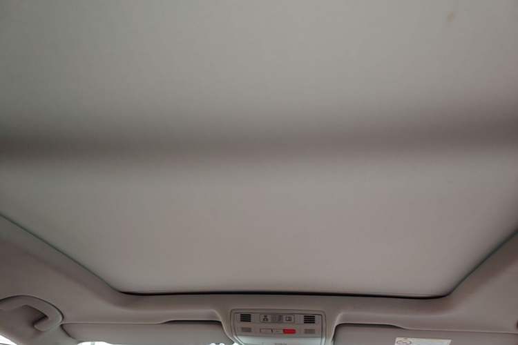 Used Volkswagen Tiguan 2017 330TSI All-Wheel-Drive Innovation Model Headliner