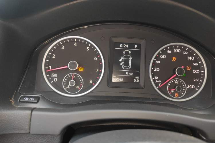 Used Volkswagen Tiguan 2017 300TSI Automatic Two-Wheel Drive Silk Road Comfort Edition Instrument Cluster