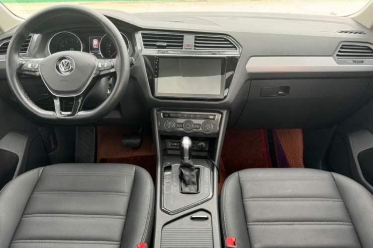 Used Volkswagen Tiguan 2017 280TSI Two-Wheel-Drive Elite Version Interior 1