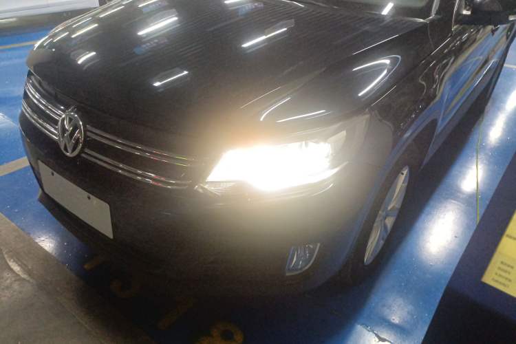 Used Volkswagen Tiguan 2017 300TSI Automatic Two-Wheel Drive Silk Road Luxury Edition Left Front Headlight