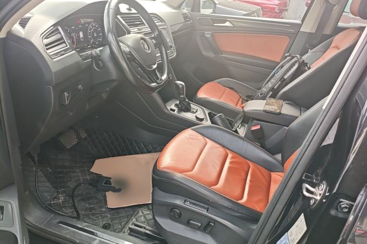 Used Volkswagen Tiguan 2017 330TSI All-Wheel-Drive Innovation Model Left Front Seat